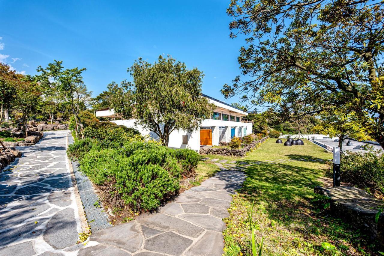 Jeju Bom Stay Seogwipo Exterior photo