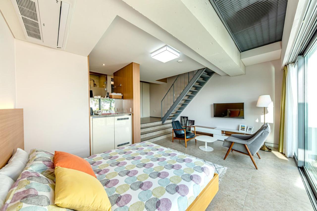 Jeju Bom Stay Seogwipo Exterior photo