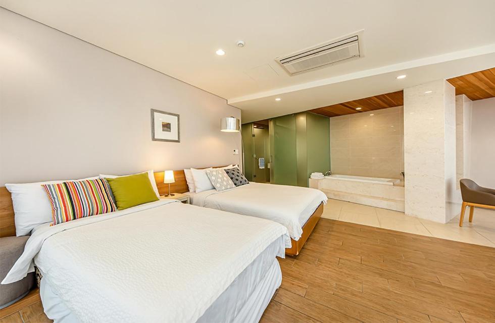 Jeju Bom Stay Seogwipo Exterior photo